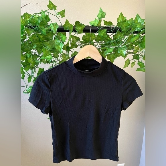 SHEIN Black Crop Top - Picture 1 of 3